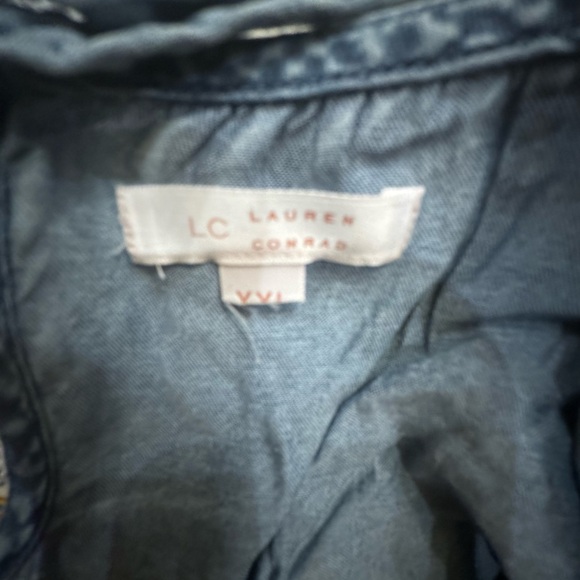 LC Lauren Conrad Denim Top with crocheted style sleeves feminine, coquette - Picture 3 of 6